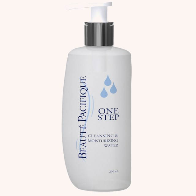 One Step Cleansing & Moisturizing Water 200 ml One Step Cleansing & Moisturizing Water 200 ml